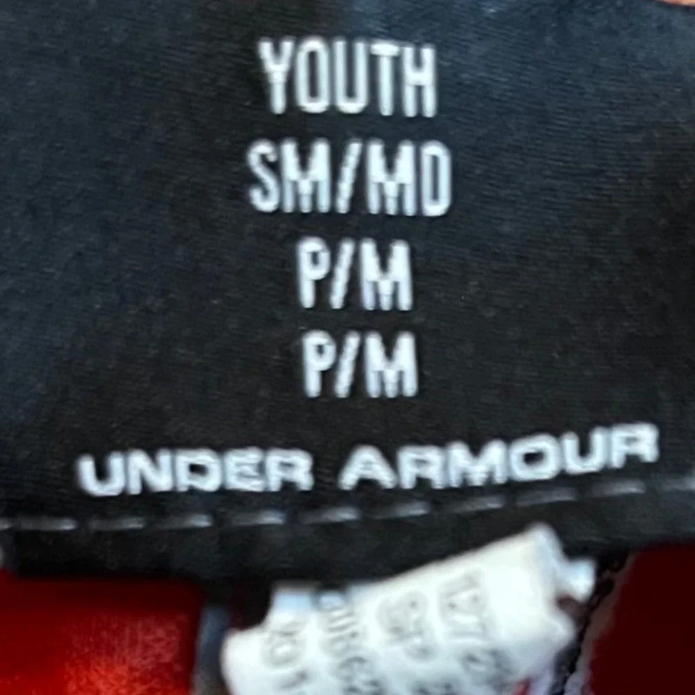 Under Armour Youth Hat Red Camo Logo Baseball Cap Stretch Fit SM/MD Performance
